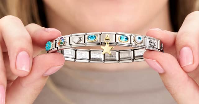 İtalyan Charm Bilekliklerin Zamansız Cazibesi: Modern Stil İkonu