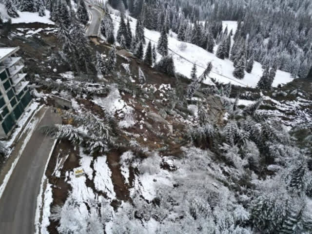 Pamporovo'da Dev Heyelan: Yerel Yönetimler Acil Durum İçin Devlet Desteği İstiyor