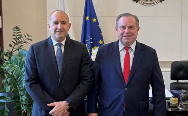 Trump'ın Yakın İsmi Chris Ruddy’den Bulgaristan Başbakanı Radev’e Övgü: "Avrupa İçin Yeni Bir Lider"