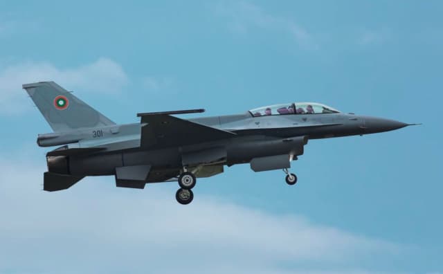 Plovdiv Gökyüzünde Savunma Şovu: HEMUS 2026 Kapsamında F-16 ve Helikopterler Alçak Uçuş Yapacak