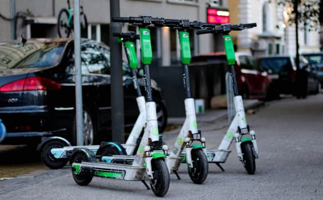 Bulgaristan'da Elektrikli Scooter Düzenlemesi Bir Kez Daha Ertelendi: Yasal Belirsizlik 2027'ye Uzadı
