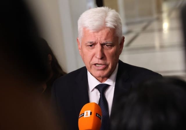 Bulgaristan Savunma Bakanı Stoyanov: ABD Uçaklarının Konuşlandırılması Doğrudan Bir Tehdit Oluşturmuyor