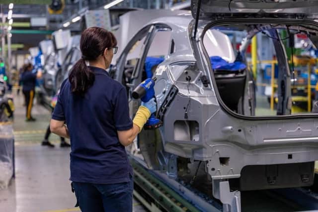 Romanya'da Enerji Krizi: Dacia ve Ford Üretimi Durdurdu