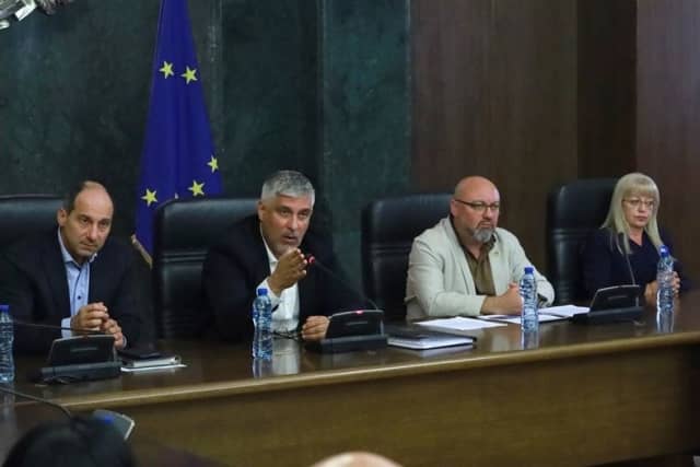 Petrohan'daki Kanlı Facianın Perde Arkası: Küçük Kız Çocuğuna İstismar İddiası