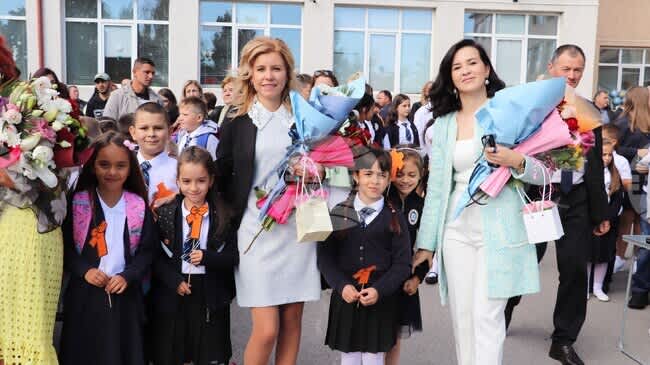 Dünya Öğretmenler Günü: Bulgaristan ve 100'den Fazla Ülkede Eğitime Saygı Duruşu