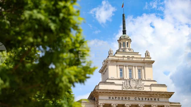 Demokratik Bulgaristan'dan Starlink Antenlerine Yönelik Kundaklama İçin Olağanüstü Meclis Çağrısı