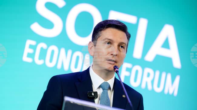 İnovasyon Bakanı Vasilev: Devlet, Teknolojik Dönüşümde Özel Sektöre Ayak Uydurmalı