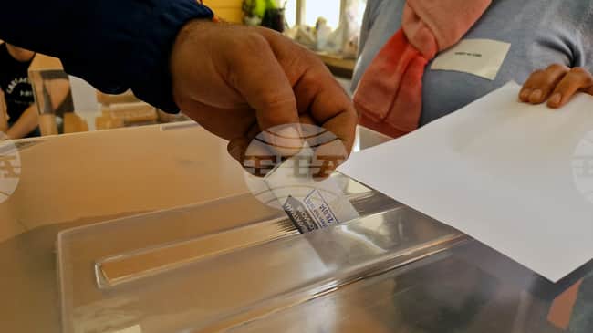 Cumhurbaşkanlığı Seçimlerinin İlk Turu Tamamlandı: Iotova-Valchev %34.76 ile Zirvede, Gurov-Kandev %31.95 ile İkinci