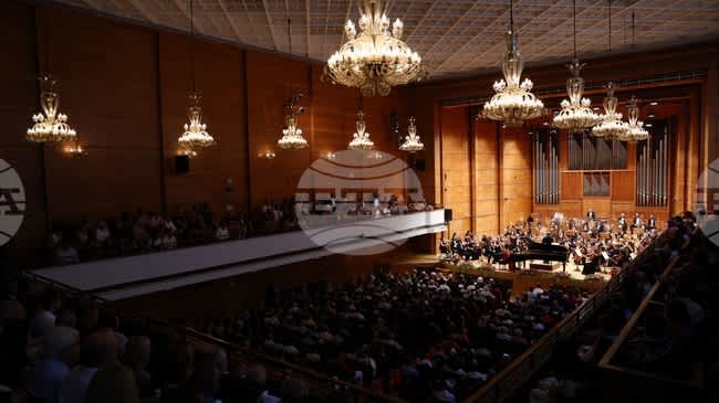 Belgrad Filarmoni Orkestrası, Çek Piyanist Lukas Vondracek ile Sofya'da Sahne Alıyor