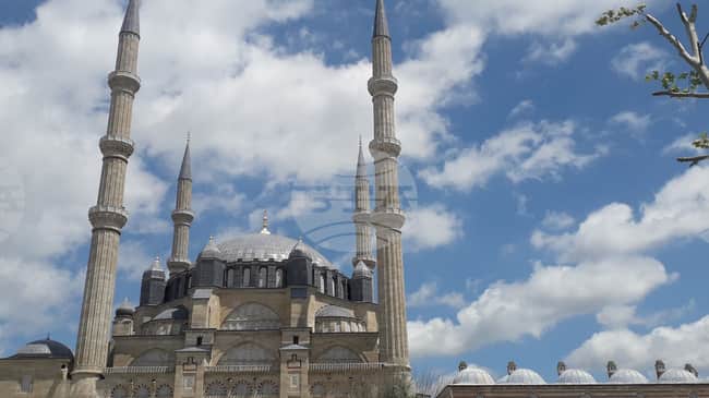 Edirne'de Bulgar turistleri taşıyan otobüs kaza yaptı: 10 yaralı