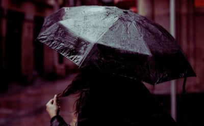 Bulgaristan'da Sert Hava Koşulları: Yüksek Kesimlerde Kar, Kıyılarda Fırtına Alarmı