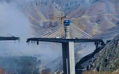 İran ile Savaşta 35. Gün: ABD Uçak Gemisi Sahaya Döndü, BM Hürmüz İçin Harekete Geçiyor