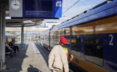 Hollanda'da Tren Hatlarına Sabotaj: Ülke Genelinde Ulaşım Felç Oldu