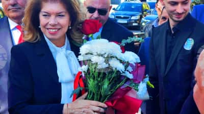 Cumhurbaşkanı Adayı Iotova: Kurumlara Güven Yeniden İnşa Edilmeli ve Gençler Desteklenmeli