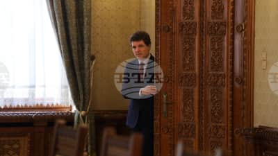 Romanya'da Siyasi Gerilim: PSD Milletvekilinden Cumhurbaşkanı Dan'in Görevden Alınması İçin Girişim