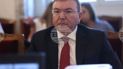 Sağlık Komisyonu Başkanı'ndan 'Eşdeğer İlaç' Çağrısı: Erişimi Güvence Altına Alacak Yasalar Şart