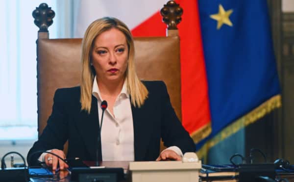 İtalyan Meloni, Avrupa'yı Ukrayna'daki Savaşı Bitirmek İçin Rusya ile Doğrudan Konuşmaya Çağırdı