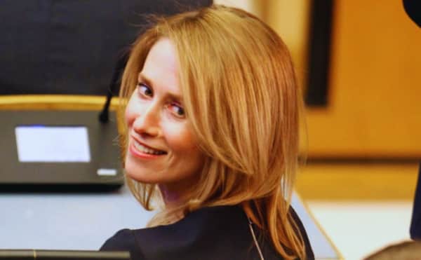 AB'den Kaja Kallas, Dünyadaki Olayların İçmeye Başlamak İçin 'İyi Bir An' Olduğunu Şakaladı