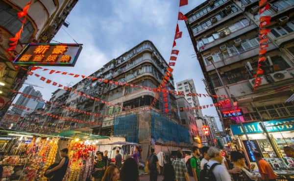 Doğum Oranının 2025'te Rekor Düşüklere Ulaşmasıyla Çin'in Nüfusu Tekrar Azaldı