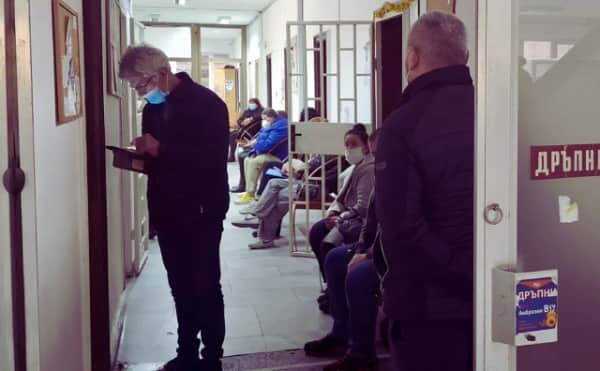 Bulgaristan'ın Dobriç'i Grip Artışıyla Karşı Karşıya: Okullar Kapatılıyor ve Güvenlik Önlemleri Sıkılaştırılıyor