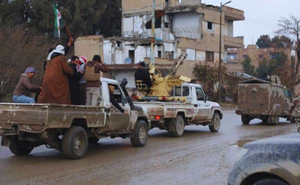 Suriye Kürtleri Geri Çekiliyor: Ateşkes Anlaşmasının Ardından Hükümet Tam Kontrolü Ele Aldı