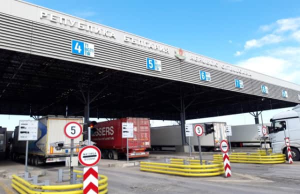 Bulgaristan, Ablukalar Nedeniyle Sırbistan ve Kuzey Makedonya Sınırlarını Kamyonlara Kapattı