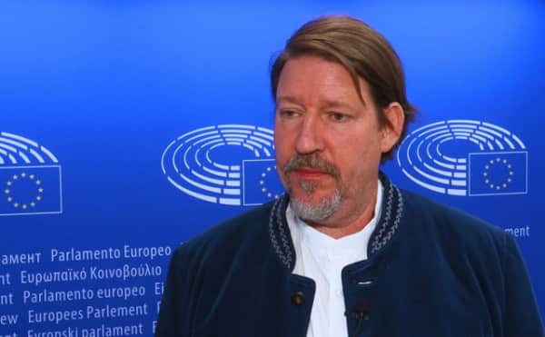 AB Milletvekili Waitz'den Kuzey Makedonya'ya Kritik Uyarı: Anayasa Değişikliği ve Yönetişim Acil Öncelik