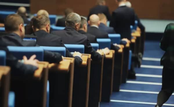 Bulgaristan'ın 'Geçici Hükümet' Kapanı: Yönetmeden Yönetmeye Alışan Bir Ülke