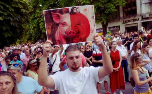 Bulgaristan İçin Demokrasi Alarmı: 'Otokrasi İzleme' Listesine Girdi