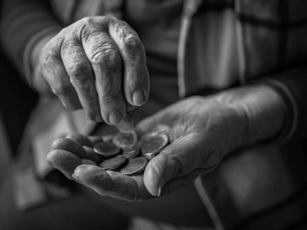 Bulgaristan'da Emekli Maaşlarına Zam: Minimum Aylık 347,51 Euro'ya Yükseliyor