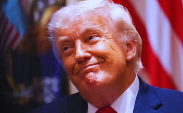 Trump'tan Hürmüz Boğazı Kriziyle İlgili Şok Tehdit: 'Umman'ı Yerle Bir Ederiz'