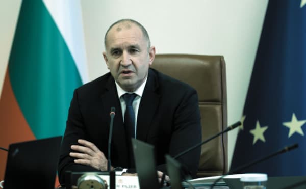 Bulgaristan'da Radev Dönemi: Devlet Kurumlarında Kapsamlı Görevden Almalar