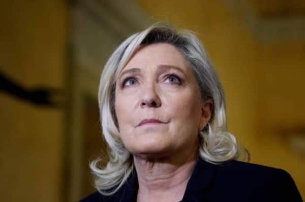 Marine Le Pen'e Hapis Cezası: 2027 Cumhurbaşkanlığı Adaylığı Tehlikede