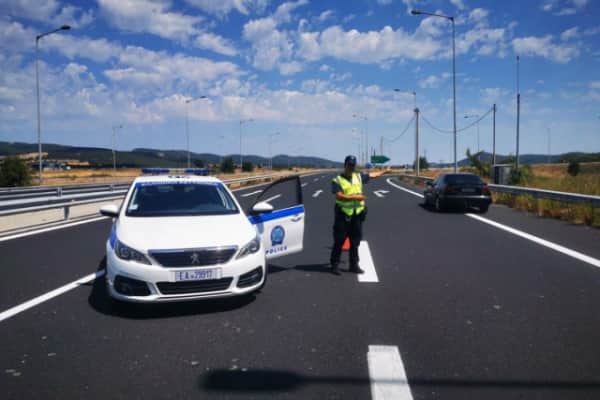 Yunanistan'da Polise Saldıran Bulgar Sürücü İçin Geniş Çaplı Operasyon Başlatıldı