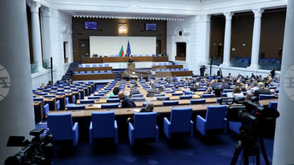 Meclis'ten Atık Geri Kazanım Kuruluşlarına Büyük Kolaylık: Banka Teminatları Yarıya İndi