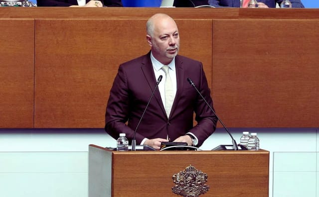 Bulgaristan Başbakanı, Güven Oyu Geçmezse İstifa Edeceğinin Sinyalini Verdi