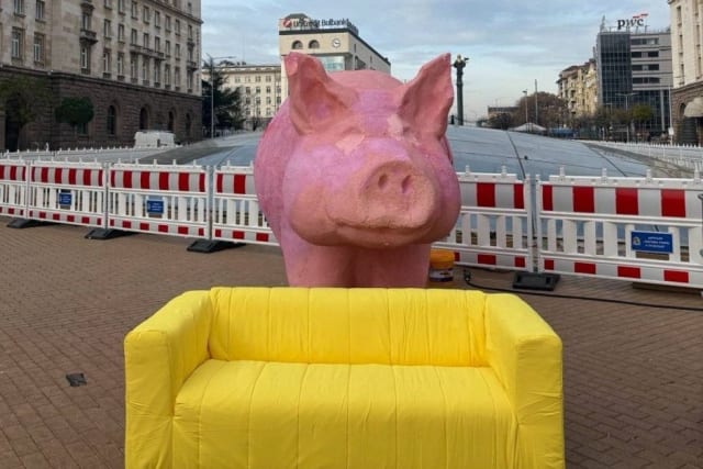 Dev Sarı Kanepe, Sofya Protestosuna Slavi Trifonov İçin Mesaj Davet Ediyor