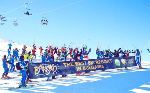 Bulgaristan'ın Bansko'su 2025/26 Kış Sezonunu Kayak Efsaneleri, Kar ve Şenliklerle Açıyor