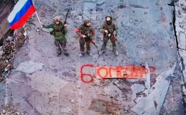 Rus Askerleri Ukrayna'nın Siversk kentini ele geçirdi