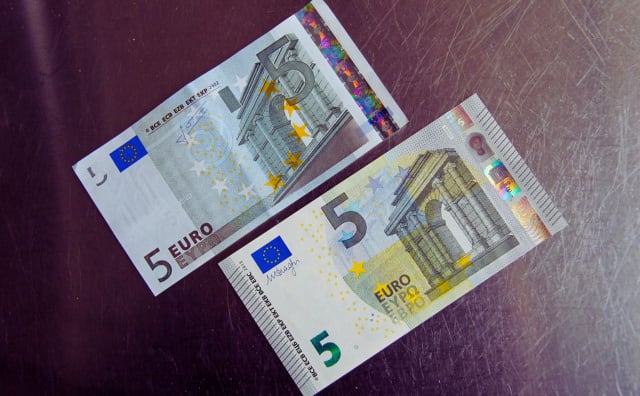 Bulgaristan için Euro Geçiş İpuçları: Hırvatistan'dan Fiyatlar ve Küçük Banknot Kullanımı Konusunda Dersler