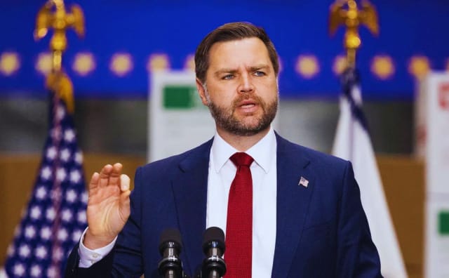 Vance Avrupa'yı Uyardı: Trump'ı Ciddiye Alın Yoksa Grönland Risk Altında Olabilir