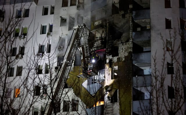 Kiev Belediye Başkanı, Rusya'nın Saldırıları Evlerin Yarısının Isıtmasız Kalmasına Neden Olduğundan Sakinlere Şehri Terk Etme Çağrısında Bulundu