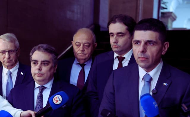 Bulgaristan: WCC-DB Derhal Göreve Geri Dönecek ve Yeni Seçimler İçin Bastıracak