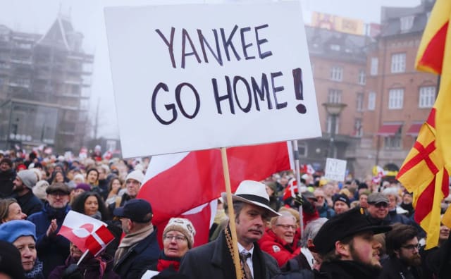 'Grönland'dan Elinizi Çekin': Trump'ın Devralma İddialarını Yinelemesiyle Kitlesel Protestolar Patlak Verdi