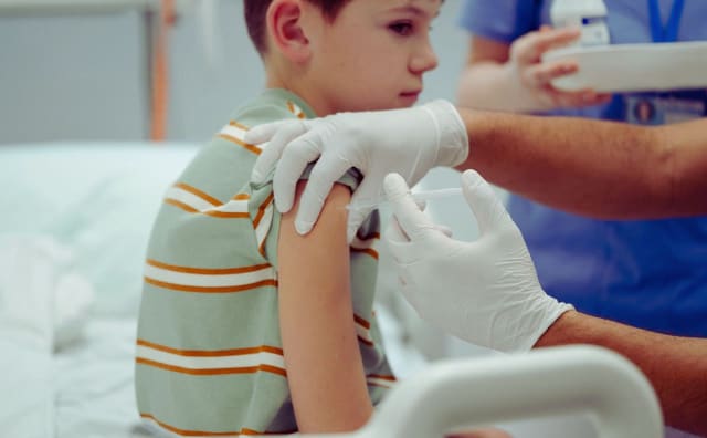 Yetkililer, Bulgar Çocuklarının Yüzde 3 ila 18'inin Zorunlu Aşıları Yapamadığı Uyarısında Bulundu