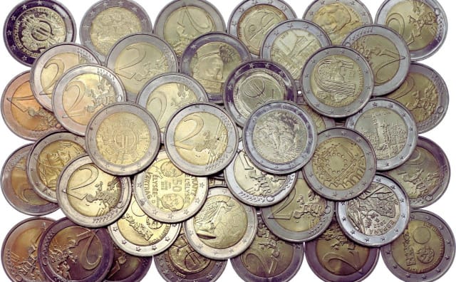 Avrupa'nın 1€'luk Madeni Paralarını Keşfetmek: Avro Bölgesi Genelinde Ulusal Semboller