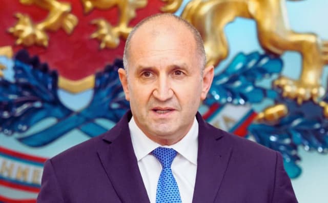 Rumen Radev'den Yurt Dışındaki Bulgarların Oy Hakkını Kısıtlayan Seçim Yasası Değişikliklerine Sert Eleştiri