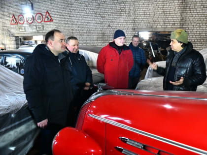 Глава города ознакомился с работой клуба автомобилей «Медведь»