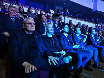 Мэр Ярославля Артём Молчанов поздравил коллектив АО «Ярославский технический углерод имени В.Ю. Орлова» с юбилеем