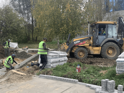 Городской парк в Тутаеве благоустраивают по нацпроекту